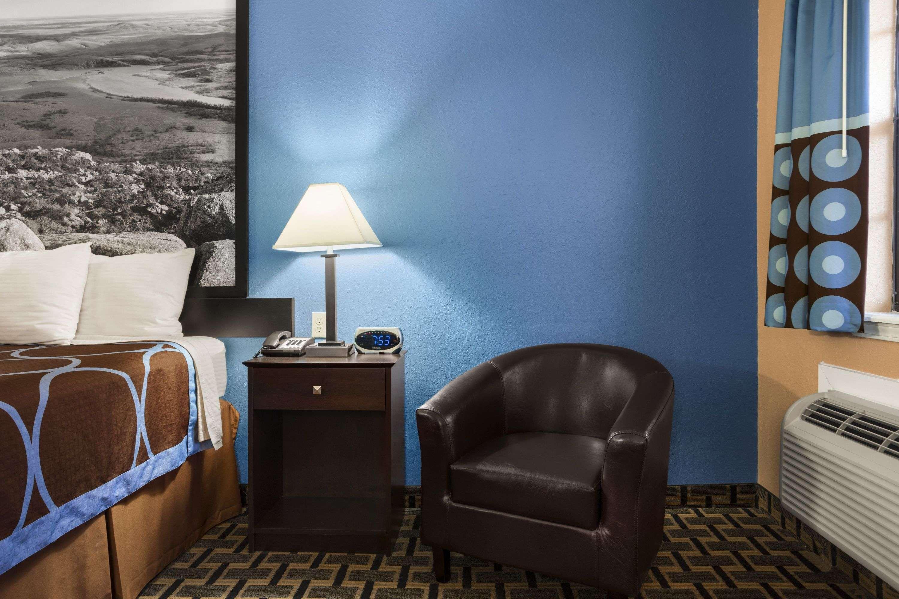 Motel Super 8 By Wyndham Henryetta Exterior foto